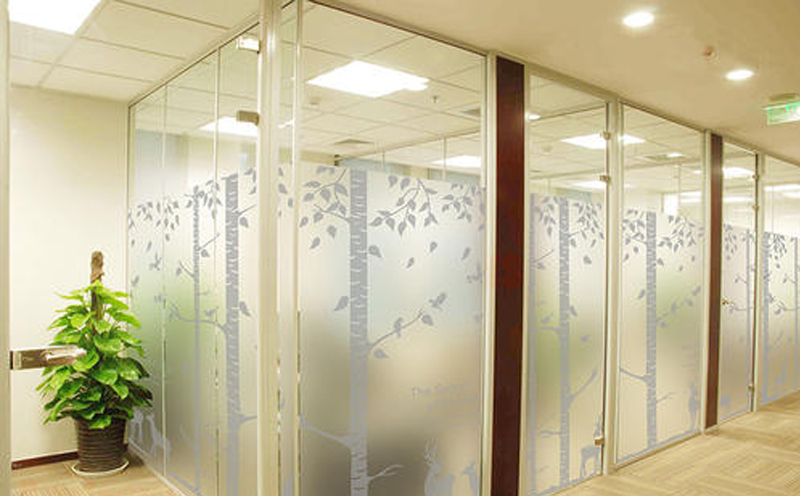 遼陽裝修衛(wèi)生間玻璃貼膜 家裝玻璃貼膜的技巧